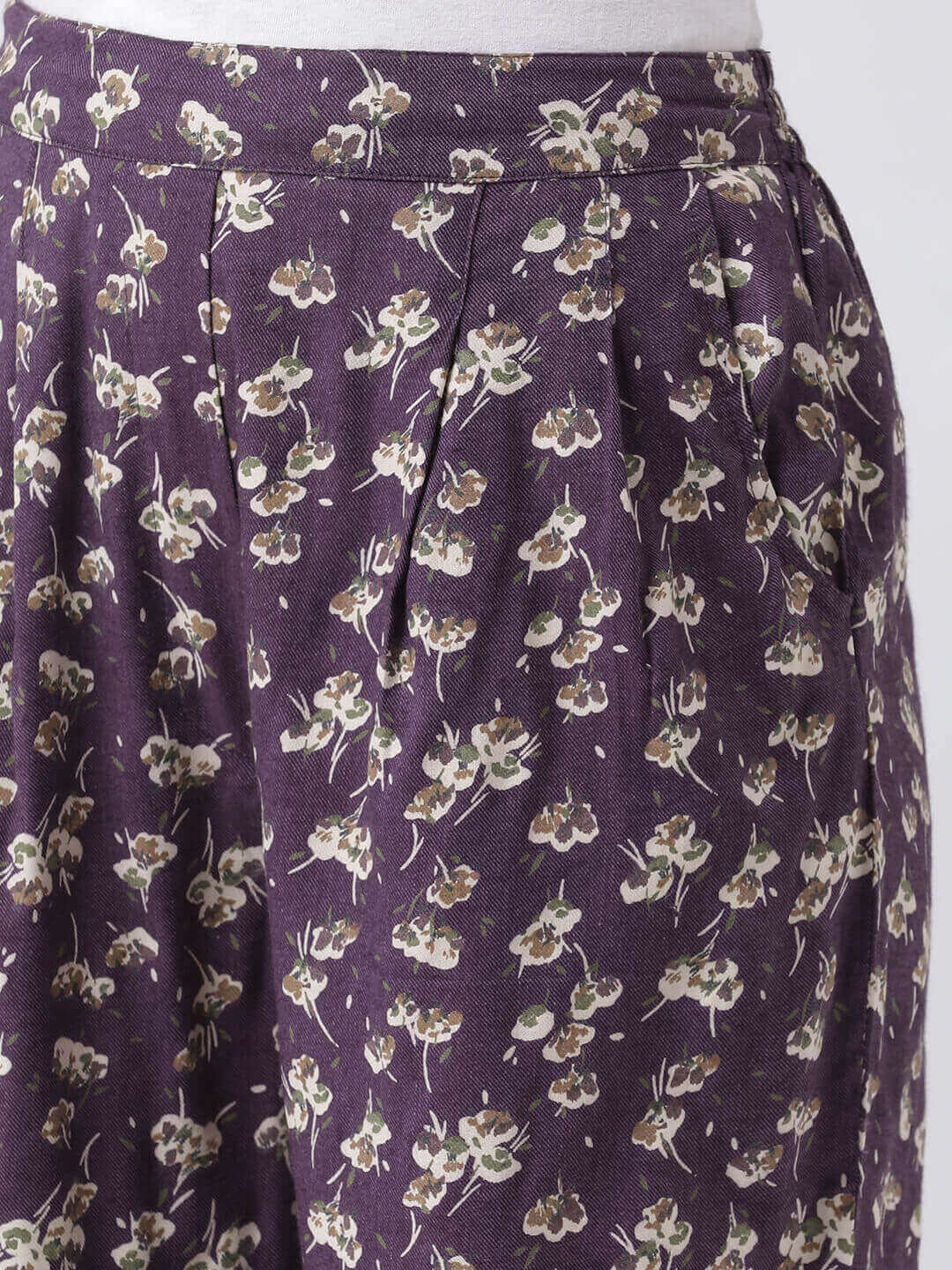 The Vanca'S Floral Woven Culottes With Pleats In The Front